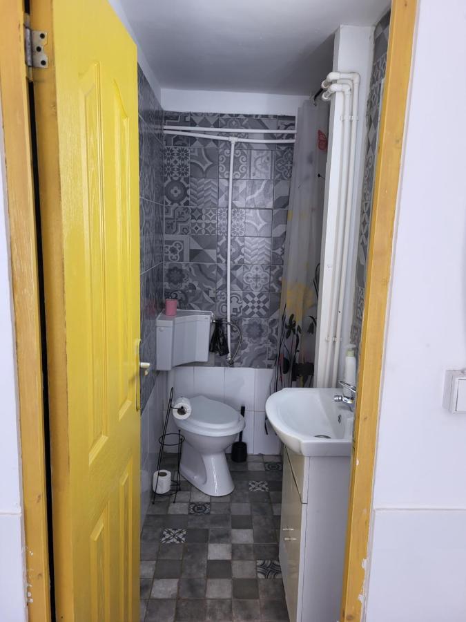 Banat 4 Hostel Bucureşti Eksteriør bilde