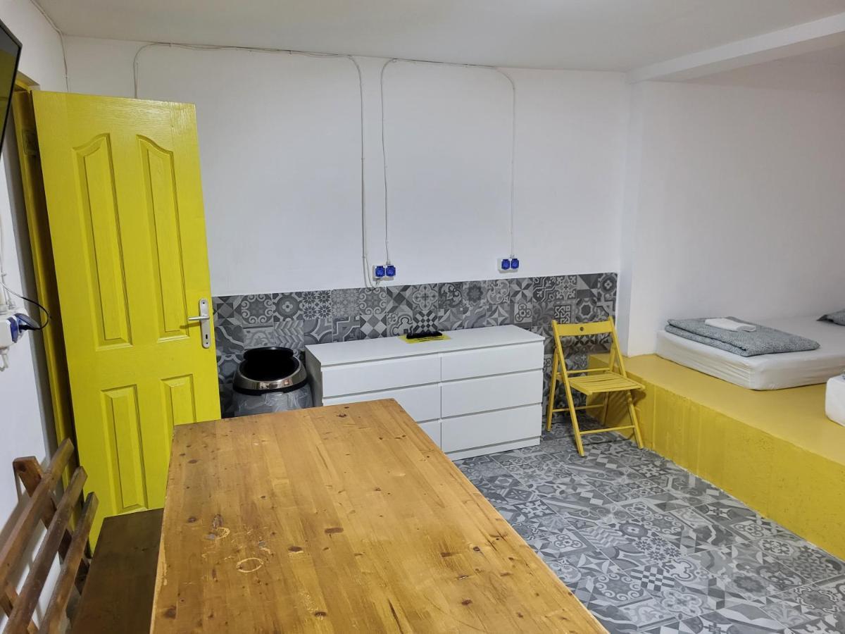 Banat 4 Hostel Bucureşti Eksteriør bilde