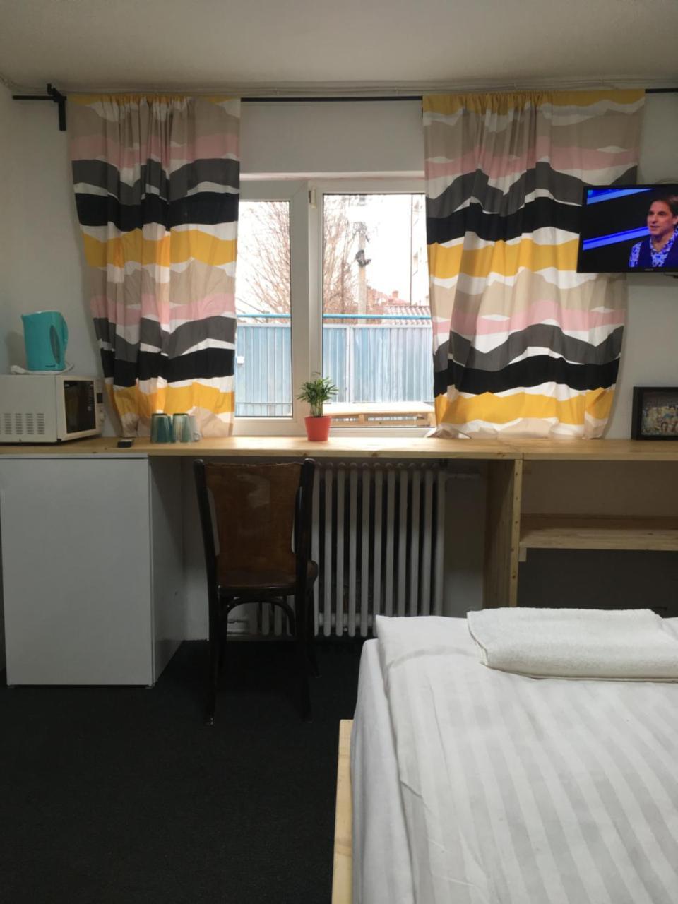 Banat 4 Hostel Bucureşti Eksteriør bilde